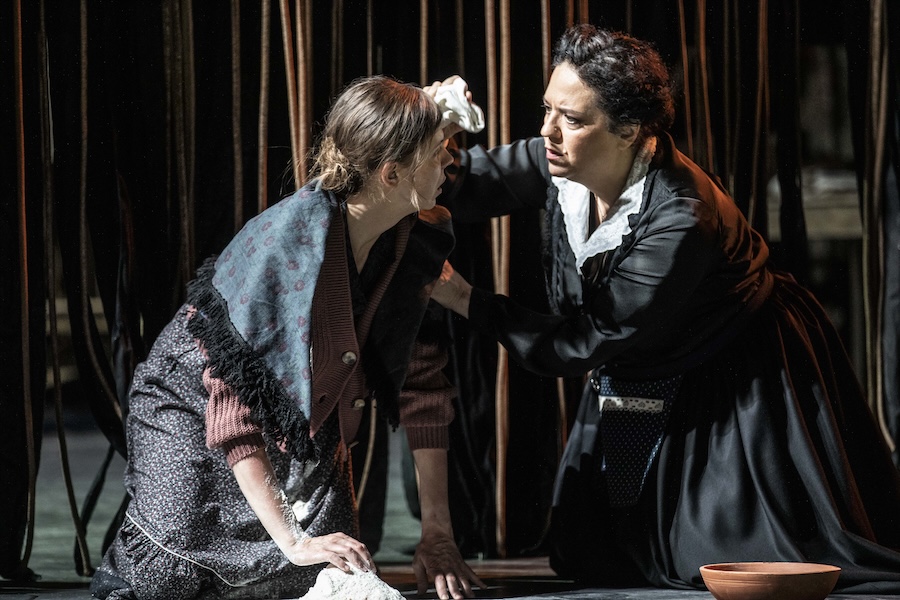 El Festival d'Aix-en-Provence estrena 'Accabadora' de Francesco Filidei, con escena de Valentina Carrasco