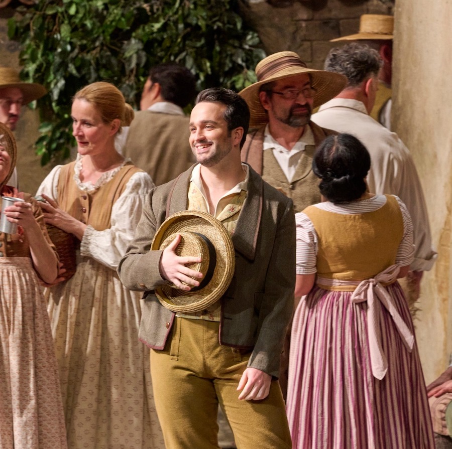 Xabier Anduaga es Nemorino en Viena, junto a Nadine Sierra y Bryn Terfel