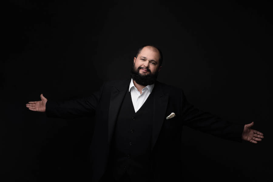 Celso_Albelo_tenor_c_Leila_Leam.jpg