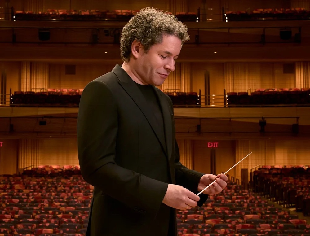 Dudamel_NYPhil_25_26.jpg