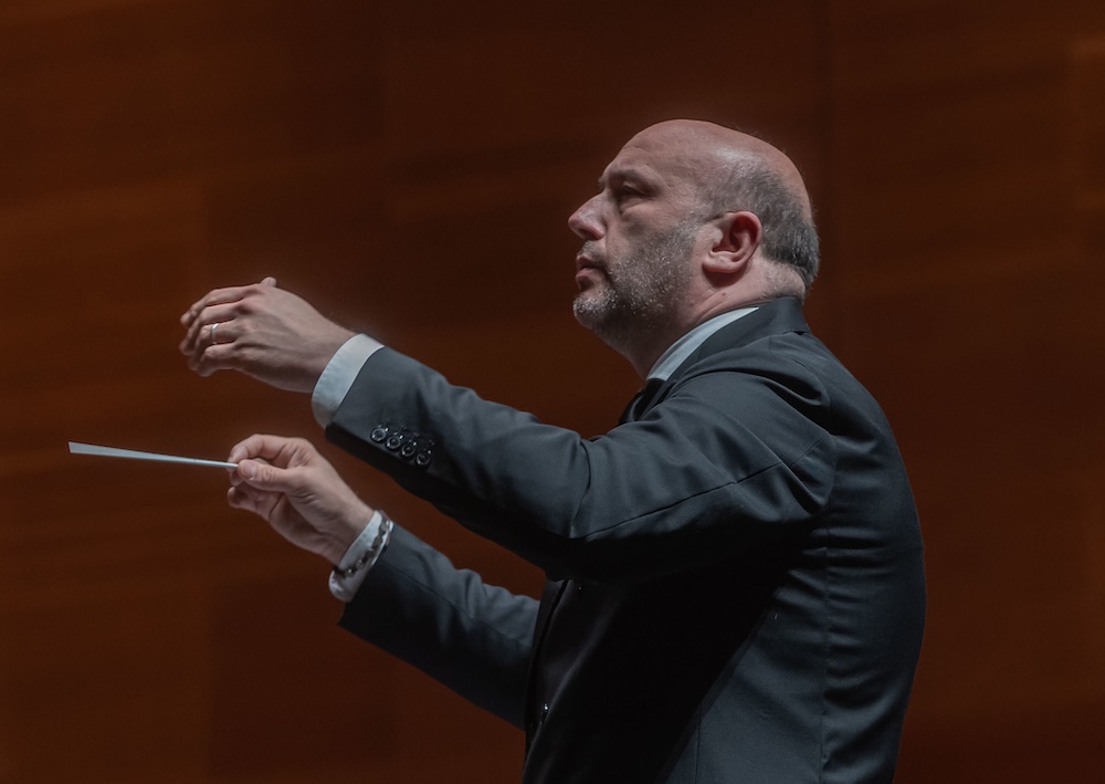 Riccardo Frizza lidera la Euskadiko Orkestra con obras de Schumann y Respighi