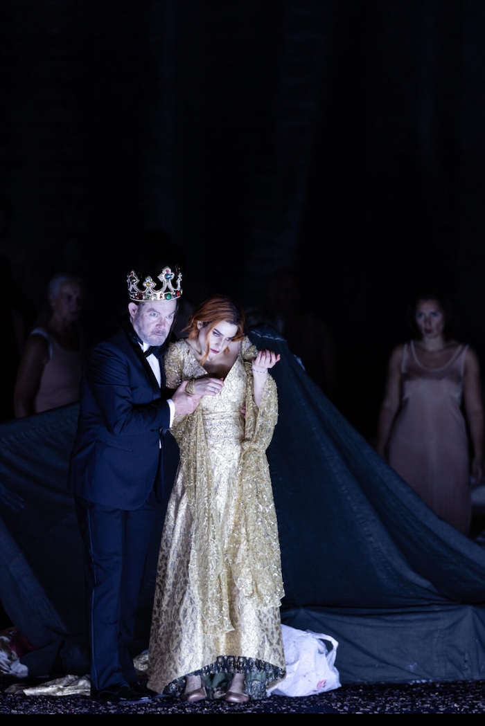 Macbeth_Bayerische26_b.jpg
