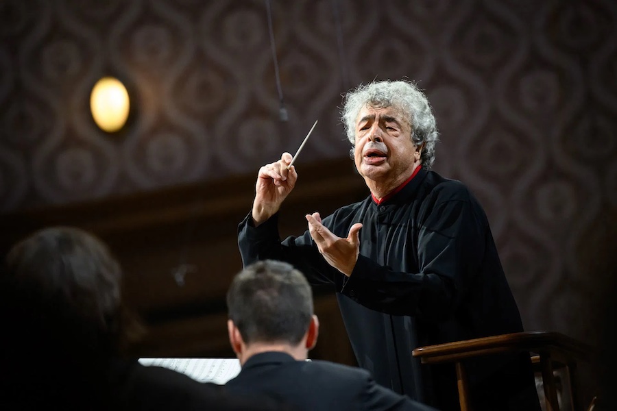Semyon_Bychkov_c_Petra_Hajska.jpg