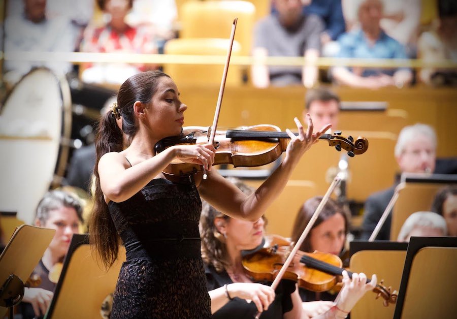 Kazuki Yamada debuta al frente de la Orquesta Nacional de España, con Sara Ferrández como solista