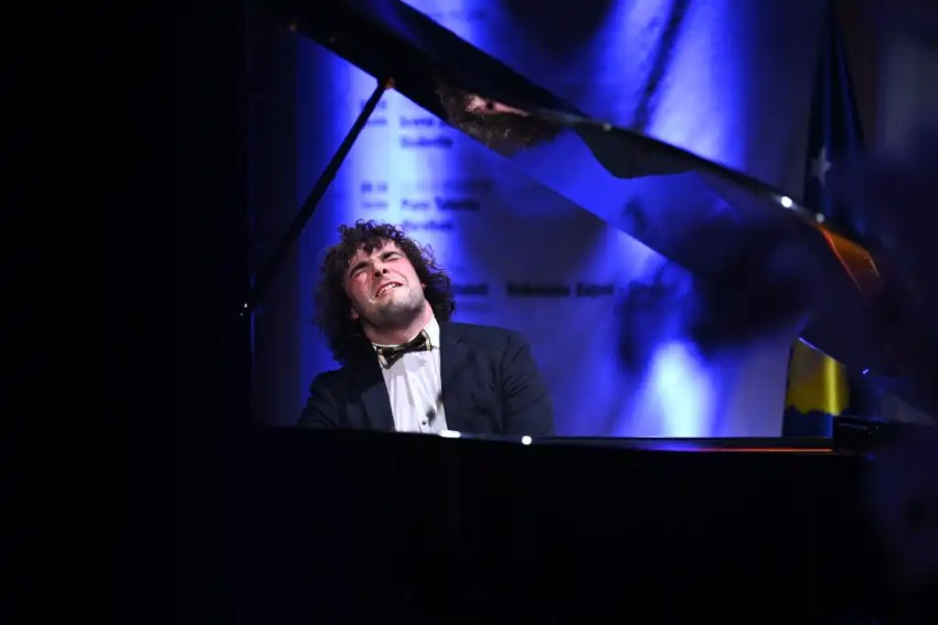16 Martin Garcia Garcia Arben Llapasthica 1