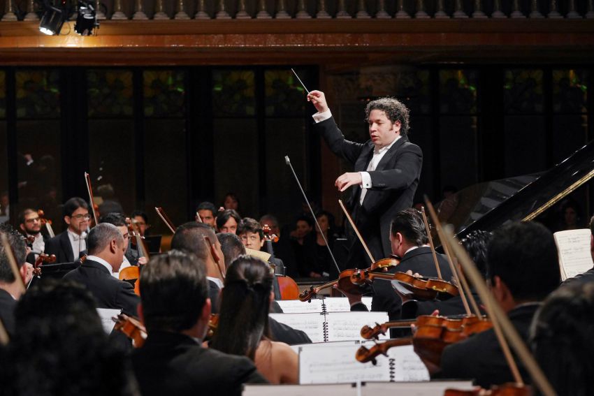 Dudamel OrquestraSB al Palau P4150732 A Bofill