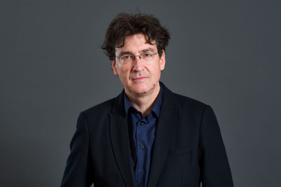 La Fundación Juan March estrena varias obras para sintetizador modular de José María Sánchez Verdú