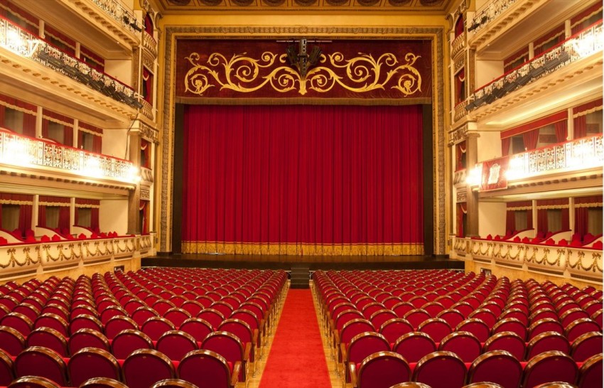 OPERA OVIEDO SALA