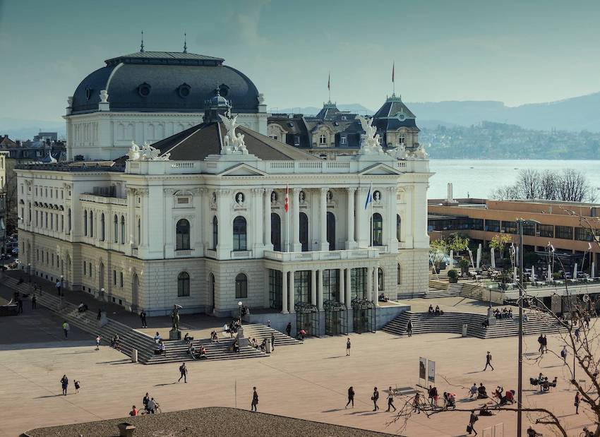 Opernhaus Zurich general view