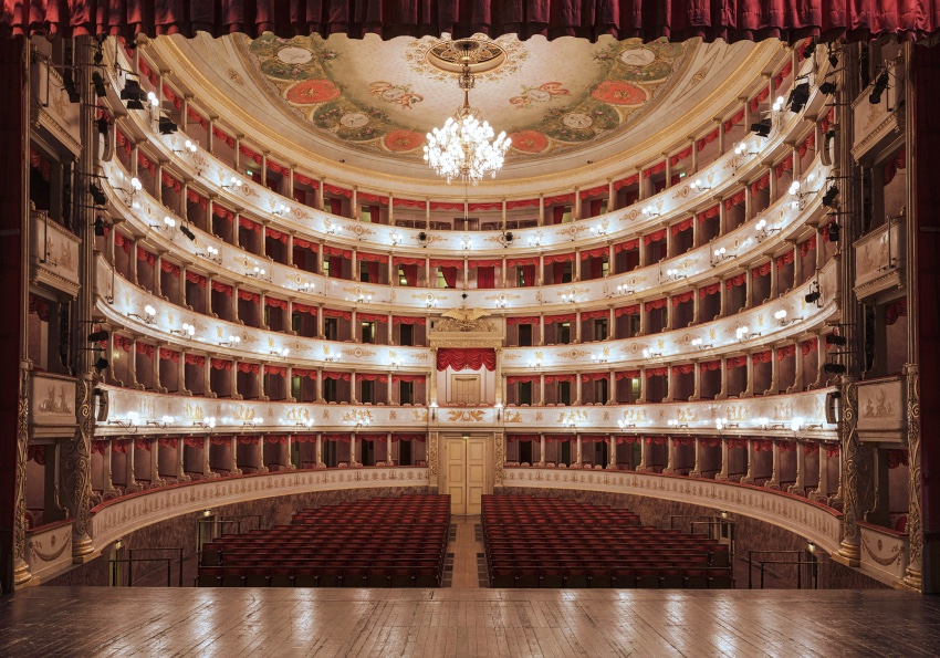 Teatro Comunale Luciano Pavarotti di Modena foto Gilles ALONSO