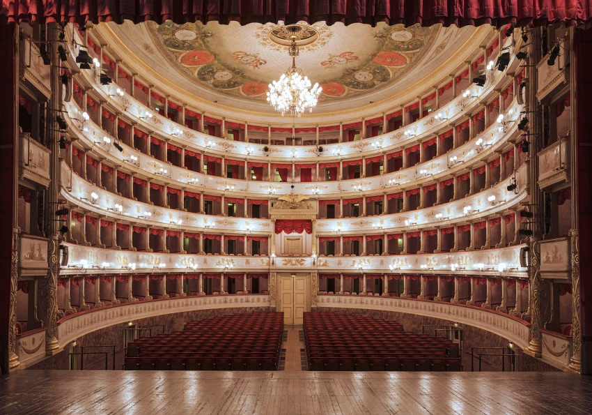 Teatro Comunale Luciano Pavarotti di Modena foto Gilles ALONSO
