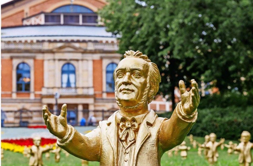 estatuas horl wagner bayreuth daniel karmann