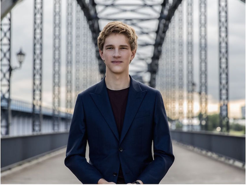 jan lisiecki courtesy holger hage deutsche grammophon