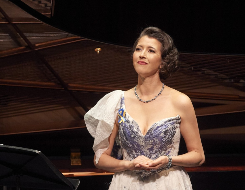 lisette oropesa 23