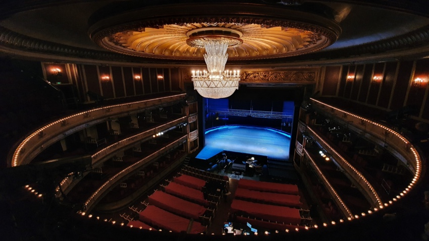 teatro zarzuela arriba 24