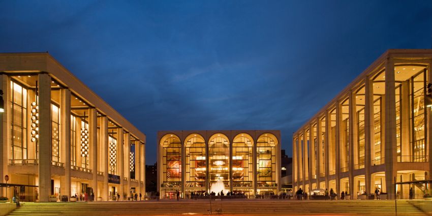 o MET OPERA facebook