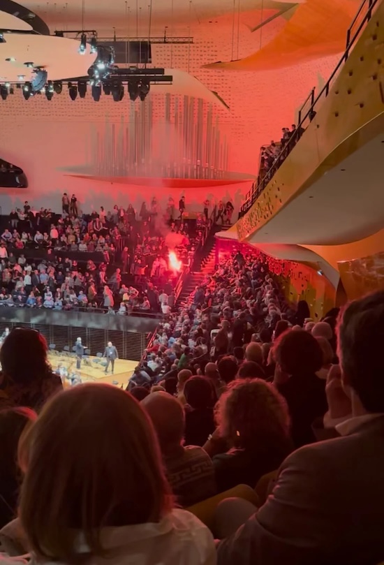 fuego_philharmonie_paris.jpeg