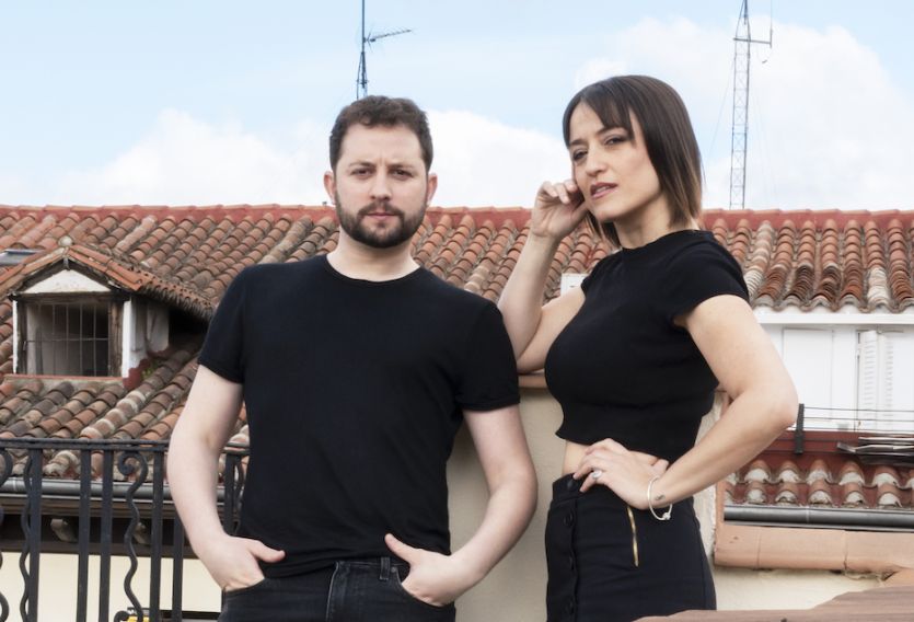 Lara Chaves y Alberto Frías: "Necesitamos más risas en este mundo de locos"