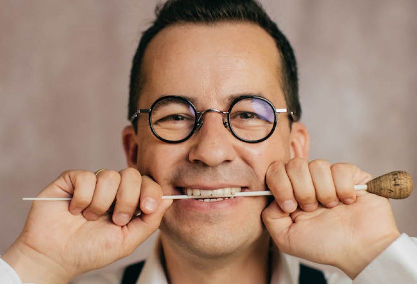 Salvador Vázquez: "Me siento muy feliz en el foso de un teatro de ópera"