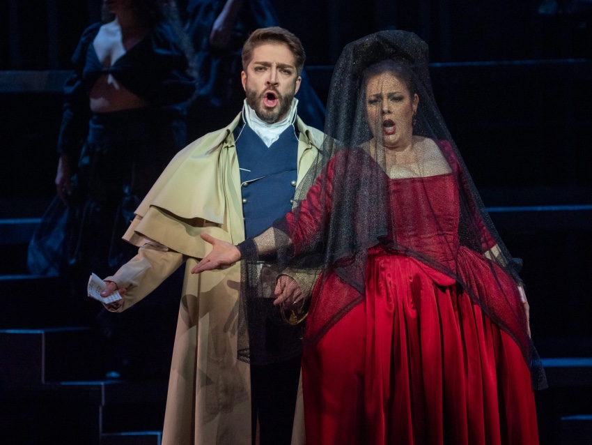 Yolanda Auyanet, Cristina Faus y Borja Quiza protagonizan "Pan y toros" en Oviedo