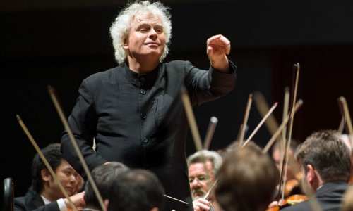 Simon Rattle será el nuevo titular de la Sinfónica de la Radio de Baviera, sucediendo al fallecido Mariss Jansons