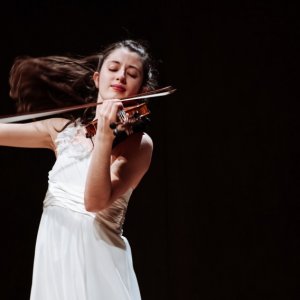 Maria Dueñas sustituye a Nicola Benedetti en los conciertos de esta semana con la Orquesta Nacional de España
