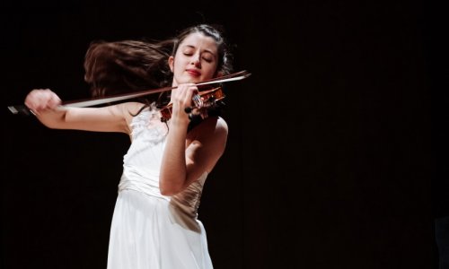 Maria Dueñas sustituye a Nicola Benedetti en los conciertos de esta semana con la Orquesta Nacional de España