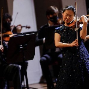 La Orquestra Camera Musicae y Tomàs Grau celebran su 15 aniversario junto a la violinista Midori