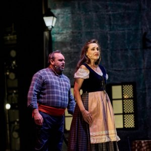 Ruth Terán y Sergio Escobar cantan "La tabernera del puerto" en los Veranos de la villa de Madrid