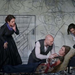 El covid19 obliga a cambiar gran parte del reparto de "La bohème" de hoy en el Teatro Real