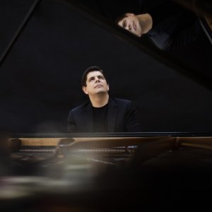 Javier Perianes interpreta el 21 de Mozart con la Franz Schubert Filharmonia