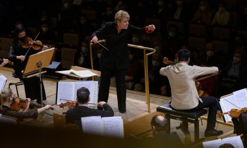 Marin Alsop y Kian Soltani, con la Sinfónica de la Radio de Viena en Ibermúsica