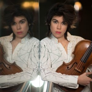 La violista Isabel Villanueva, solista invitada esta semana con la Sinfónica de Navarra