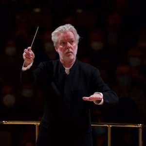 Jukka-Pekka Saraste al frente de la Orquesta Nacional de España, con obras de Wennäkoski y Sibelius