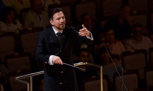 Cornelius Meister dirige obras de Viðar, Strauss y Zemlinsky al frente de la Orquesta Nacional de España