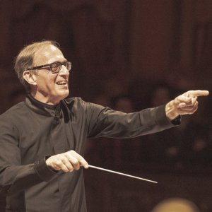 Evelino Pidò dirige el "Stabat Mater" de Rossini con la Sinfónica de Castilla y León
