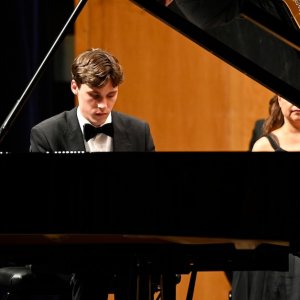 El canadiense Jaeden Izik-Dzurko gana la XX edición del Concurso de Piano de Santander