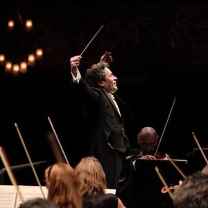 Gustavo Dudamel dirige la Novena de Mahler en el Liceu, con la Orquesta de la Ópera de París