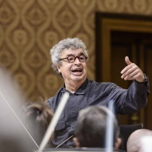 Semyon Bychkov renueva al frente de la Filarmónica Checa, hasta 2028