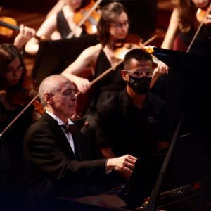 Ivo Pogorelich abre la temporada de la Franz Schubert Filharmonía, junto a Tomàs Grau
