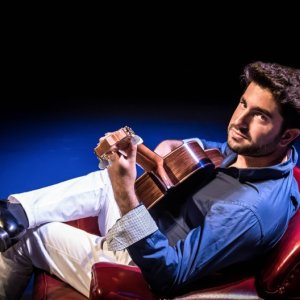 Rafael Aguirre estrena el "Concierto para guitarra" de Joan Valent con la Simfònica de les Illes Balears