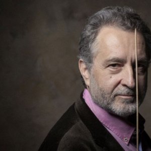 Josep Pons debuta ante la Philharmonia Orchestra