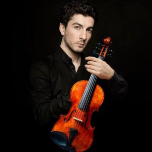 Sergey Khachatryan, con el "Concierto para violín" de Khachaturian en València