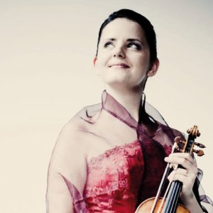 Baiba Skride toca Shostakovich al violín con la Sinfónica de Castilla y León