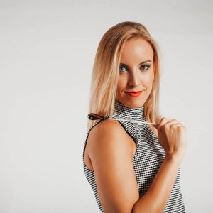 Isabel Rubio dirige a la Orquesta Nacional de España, con Josu de Solaun al piano