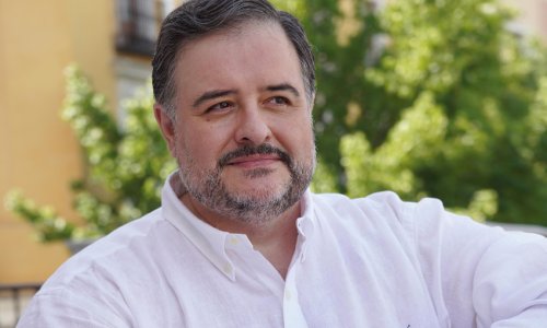 Luis Cansino protagoniza "Falstaff" de Verdi en la Ópera de Brno