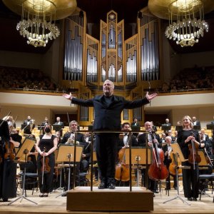 Thomas Adès al frente de la Orquesta Nacional de España, con obras propias y música de Janacek