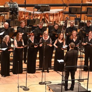 Más de 700 compositores condenan el 'devastador cierre' de los BBC Singers