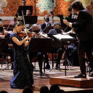 Midori regresa a la Franz Schubert Filharmonia para interpretar el "Concierto para violín" de Tchaikovsky