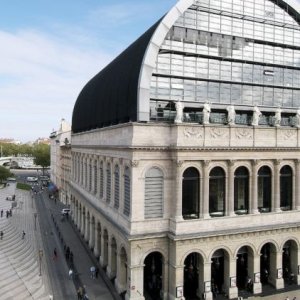 La Ópera de Lyon modifica su programación ante diversas dificultades financieras